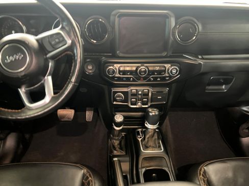 Used 2021 Jeep Wrangler Unlimited Sahara AWD/4WD image 13