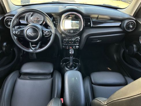 Used 2019 MINI Cooper S w/ Signature Upholstery Package FWD image 12