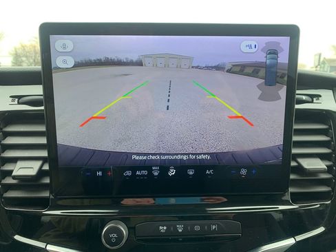 Used 2024 Ford Transit 350 XLT image 24