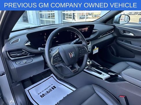 Used 2025 Buick Envista Avenir FWD image 18