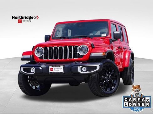 Used 2025 Jeep Wrangler Unlimited Sahara w/ Safety Group AWD/4WD image 1