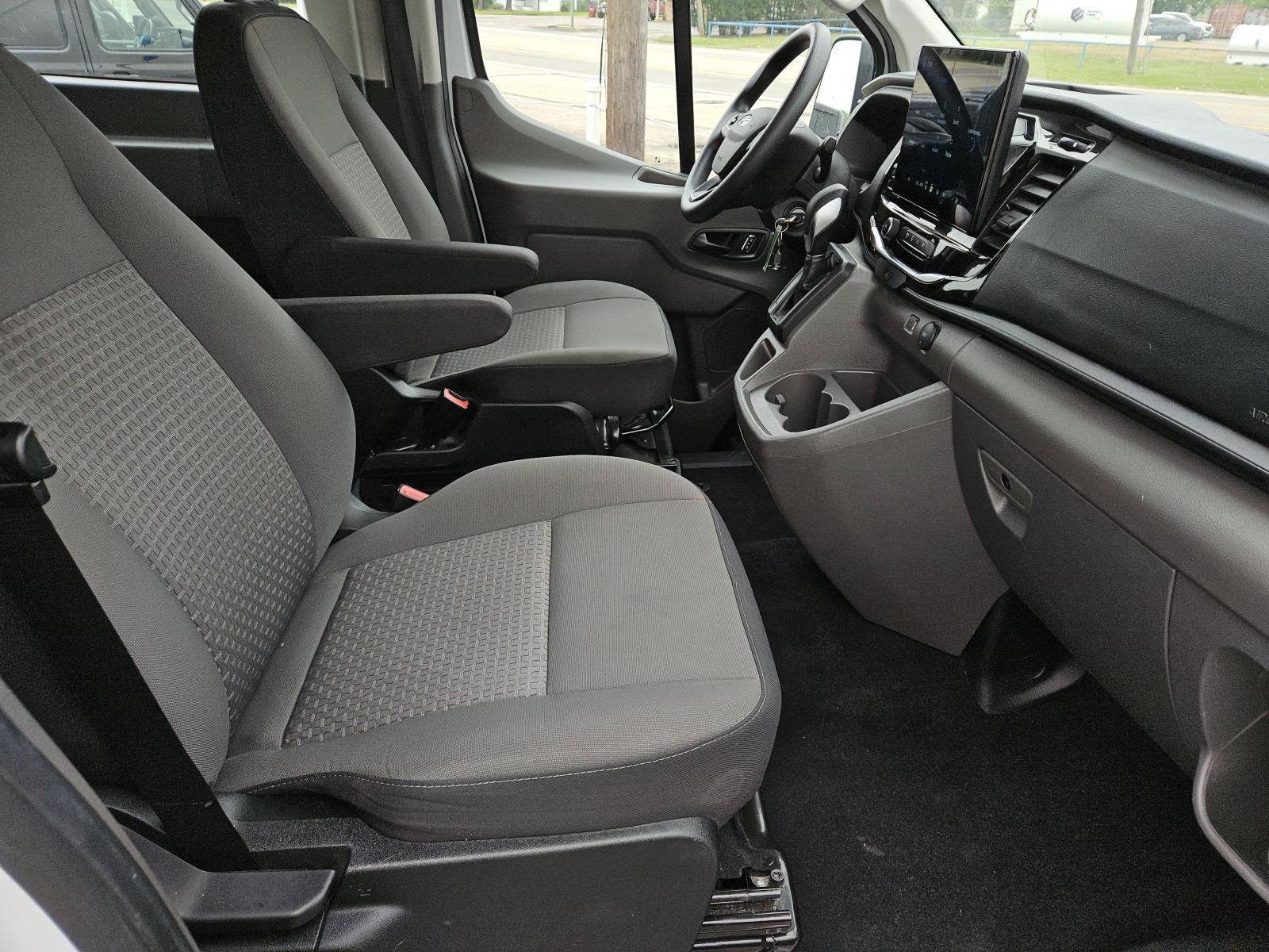 Used 2024 Ford Transit 350 XLT RWD image 26