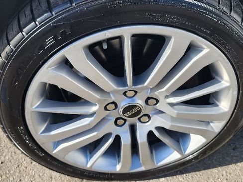 Used 2013 Land Rover Range Rover Sport HSE LUX w/ Luxury Interior Pkg image 17