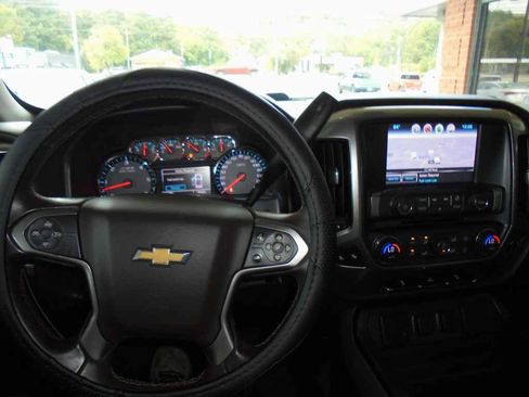 Used 2018 Chevrolet Silverado 1500 LT w/ All Star Edition AWD/4WD image 6