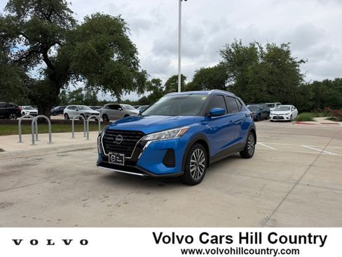 Used 2024 Nissan Kicks SV FWD image 1