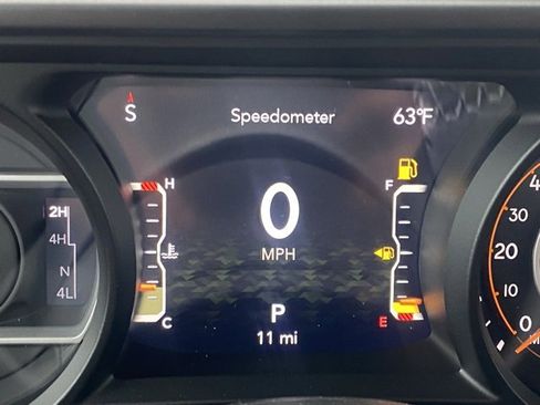 New 2025 Jeep Gladiator Sport image 19