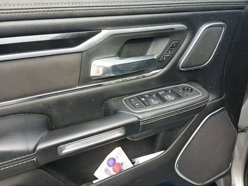 Used 2021 RAM 1500 Laramie AWD/4WD image 9