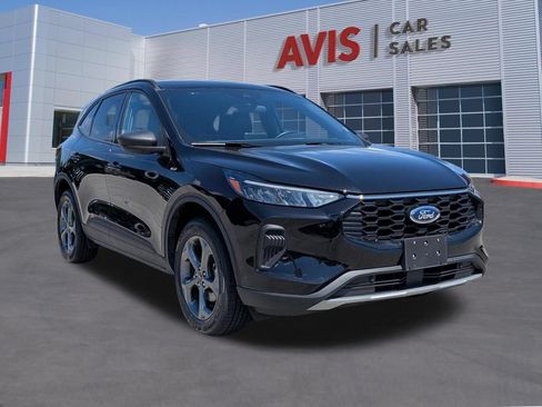 Used 2025 Ford Escape ST-Line AWD/4WD image 3