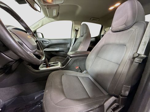 Used 2021 Chevrolet Colorado LT image 21