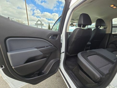 Used 2017 Chevrolet Colorado Z71 AWD/4WD image 19