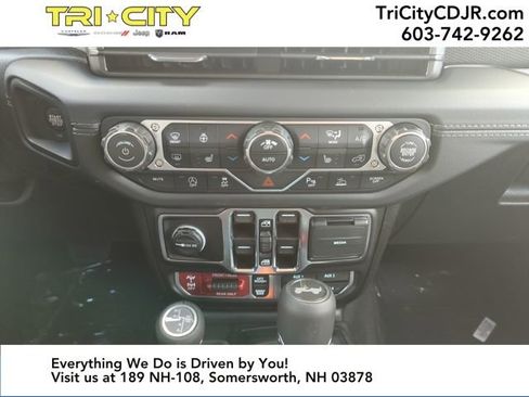 New 2026 Jeep Wrangler Unlimited Rubicon image 17