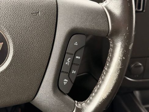 Used 2022 Chevrolet Express 3500 Work Van w/ Driver Convenience Package image 18