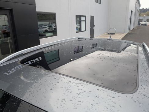 Used 2022 Volkswagen Taos SEL image 10