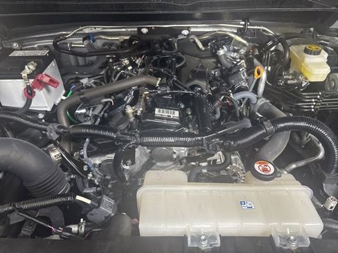 Used 2025 Toyota Tacoma Limited image 9