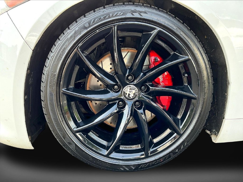 Used 2020 Alfa Romeo Giulia AWD w/ Cold Weather Package image 35