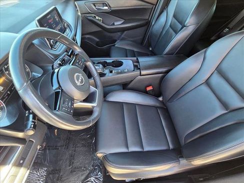 Used 2023 Nissan Rogue SV w/ SV Premium B Package image 14