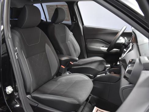Used 2020 Nissan Kicks SV FWD image 14
