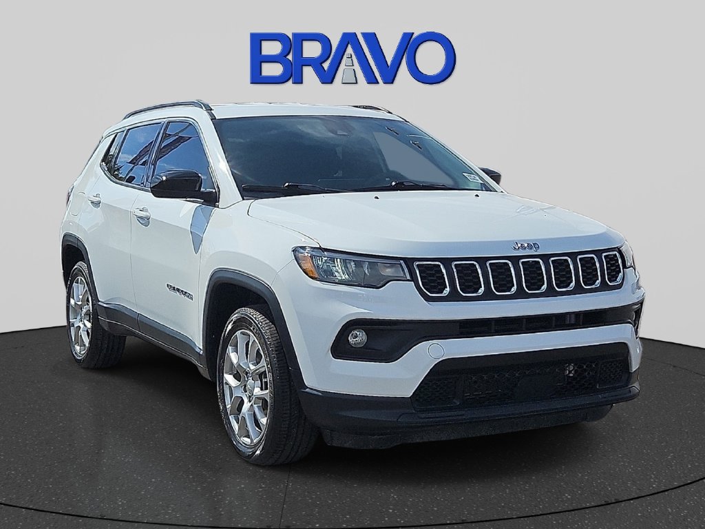 Used 2024 Jeep Compass Latitude AWD/4WD image 6