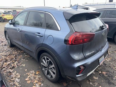 Used 2020 Kia Niro Touring image 4