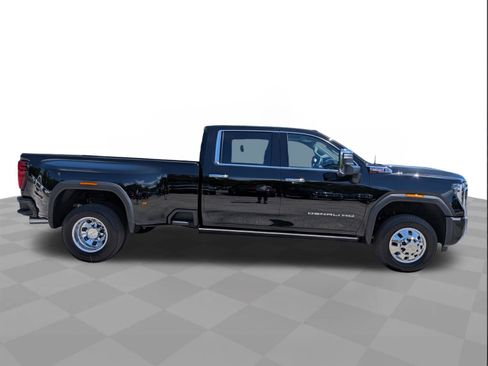New 2026 GMC Sierra 3500 Denali image 3