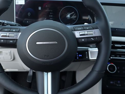 New 2026 Hyundai Tucson Limited image 11