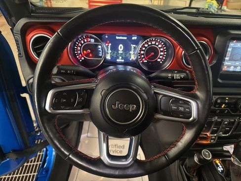 Used 2021 Jeep Gladiator Rubicon w/ Cold Weather Group image 11