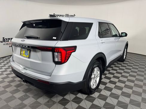 Used 2026 Ford Explorer Active RWD image 7