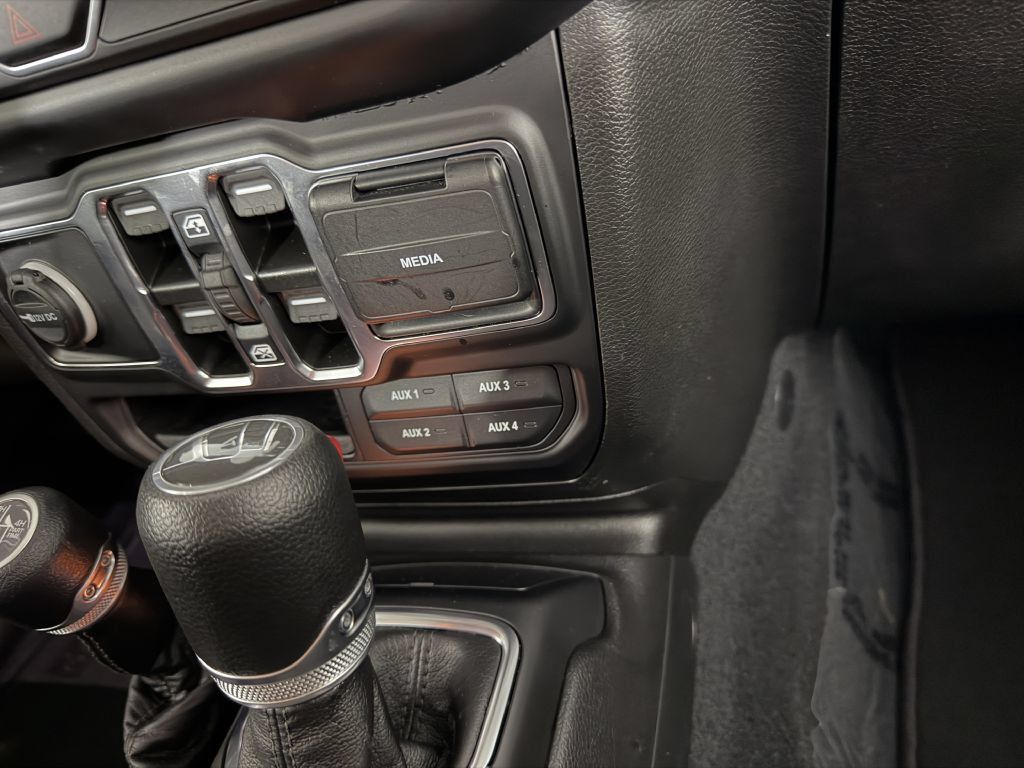 Used 2023 Jeep Wrangler Unlimited w/ Cold Weather Group AWD/4WD image 40