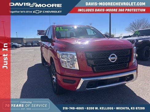 Used 2021 Nissan Titan SV w/ Accessory Utility Package image 1