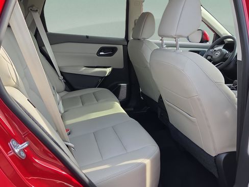 Used 2023 Nissan Rogue SL w/ SL Premium Package FWD image 14