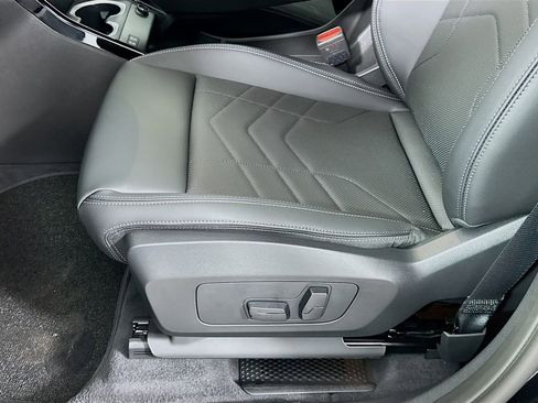 Used 2026 BMW X1 xDrive28i w/ Technology Package image 21