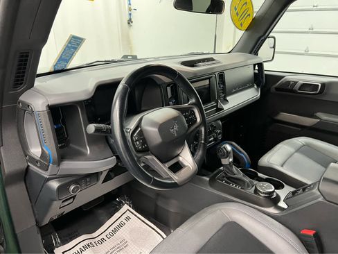 Used 2022 Ford Bronco Black Diamond image 15