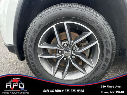 Used 2018 Jeep Grand Cherokee Limited w/ Luxury Group II image 10