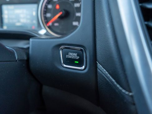 Used 2023 GMC Acadia SLE w/ Driver Convenience Package image 31