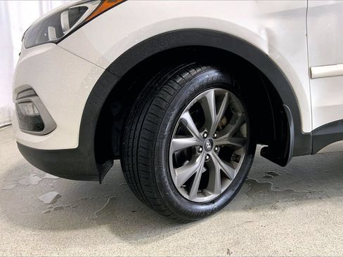 Used 2017 Hyundai Santa Fe Sport w/ 2.0T Ultimate Tech Package 05 AWD/4WD image 20