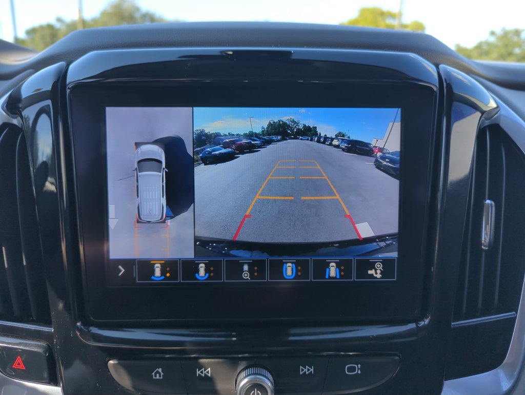 Used 2020 Chevrolet Traverse LT w/ LT Premium Package FWD image 25
