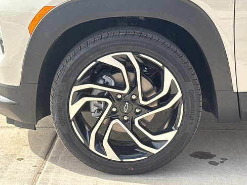 New 2026 Chevrolet TrailBlazer RS w/ Convenience Package FWD image 9
