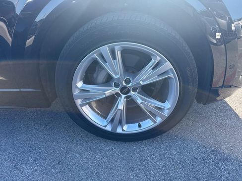 Used 2022 Audi Q8 Premium AWD/4WD image 3