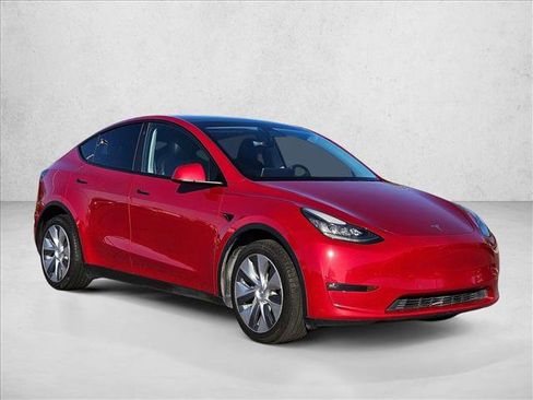 Used 2021 Tesla Model Y Long Range image 3