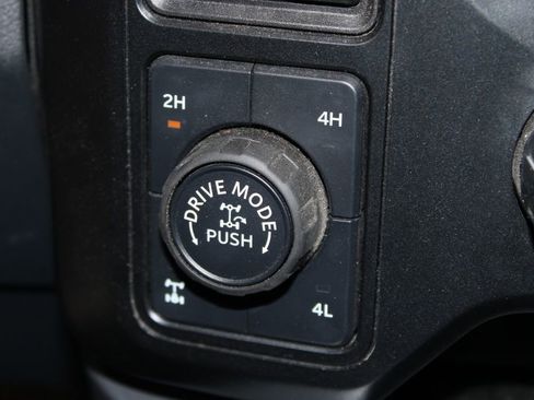 Used 2024 Ford F350 Lariat w/ Tremor Off-Road Package image 33