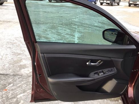 Used 2022 Nissan Sentra SV image 9