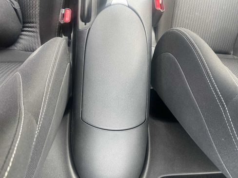 Used 2014 Nissan 370Z Coupe RWD image 21