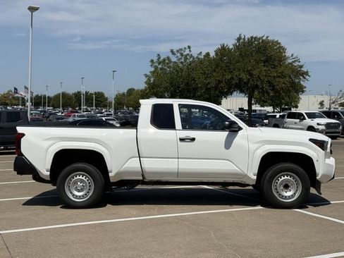 Used 2025 Toyota Tacoma SR RWD image 3