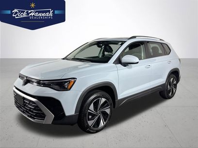 New 2025 Volkswagen Taos SE