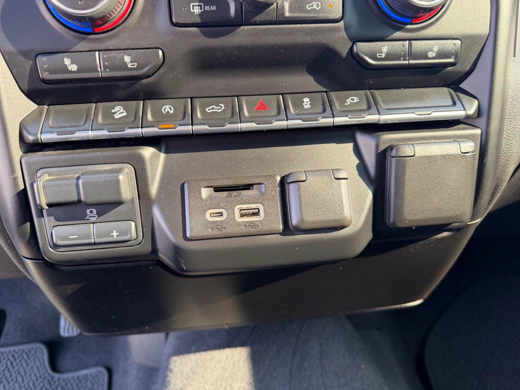 Used 2019 Chevrolet Silverado 1500 LT w/ All-Star Edition AWD/4WD image 37