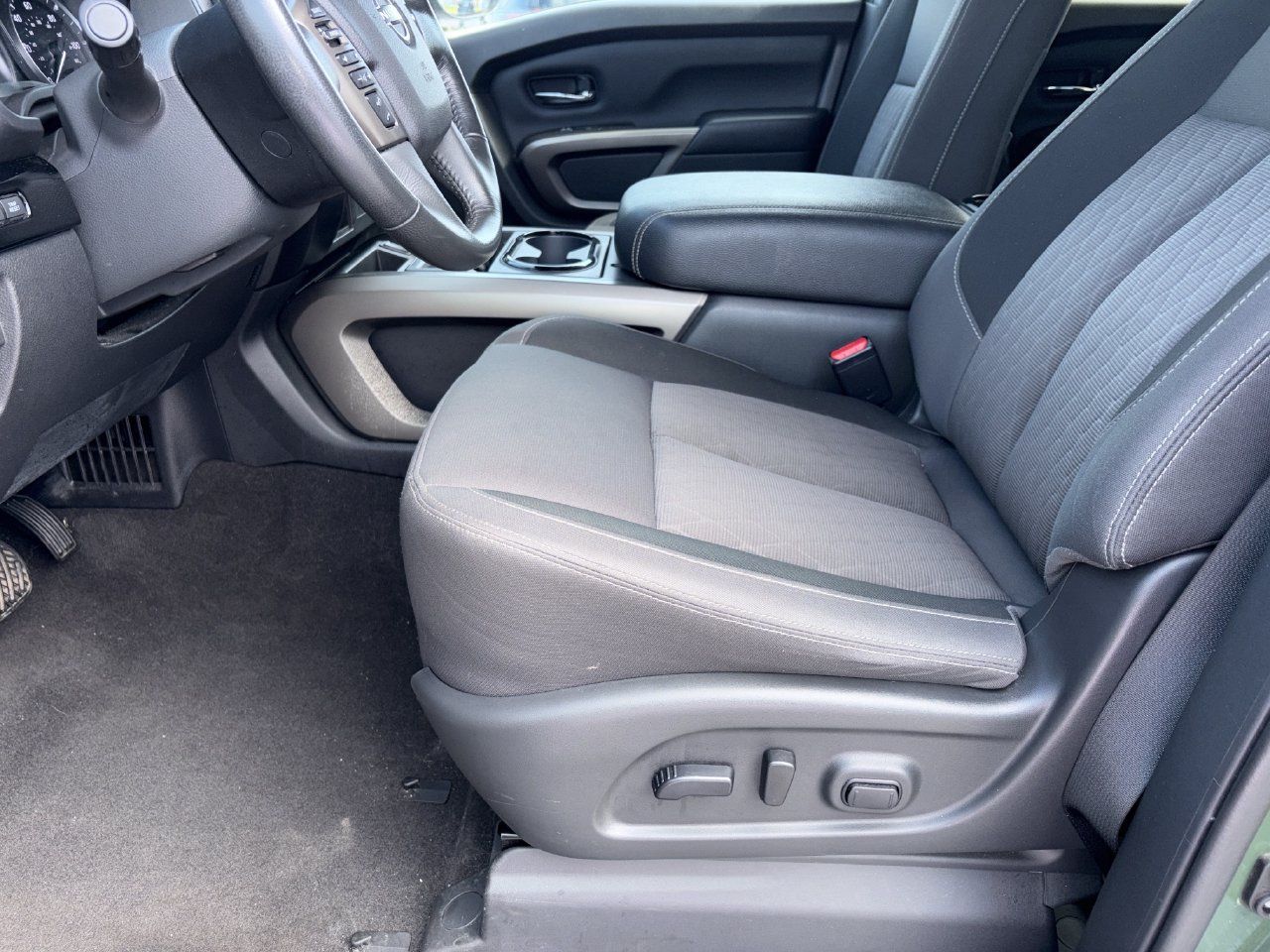 Certified 2024 Nissan Titan SV w/ SV Bronze Edition Package RWD image 26
