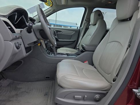 Used 2017 Chevrolet Traverse Premier FWD image 10