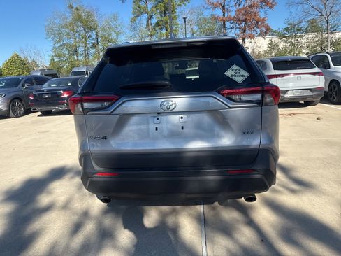 Used 2023 Toyota RAV4 XLE image 5