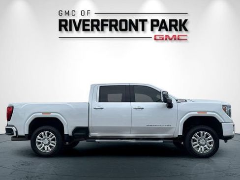 Used 2020 GMC Sierra 3500 Denali w/ Denali Ultimate Package image 2