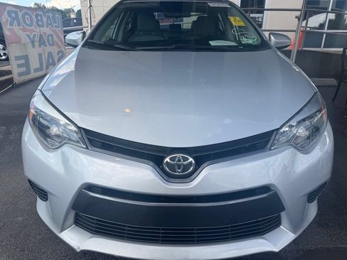 Used 2015 Toyota Corolla LE FWD image 6